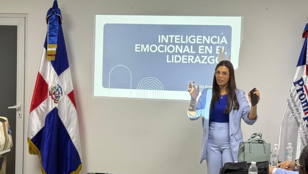 Imparten taller “Inteligencia Emocional y Liderazgo” a emprendedores